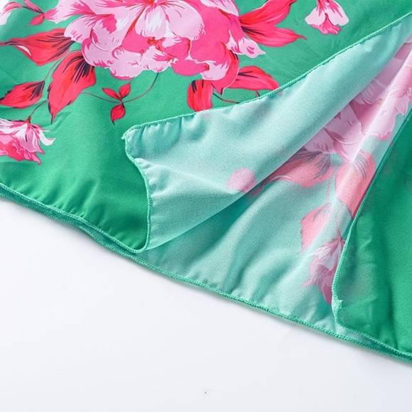 Flaxmaker Floral Printed Puff Sleeve Bikini Swimsuit and Sarong - Picture 11 of 12